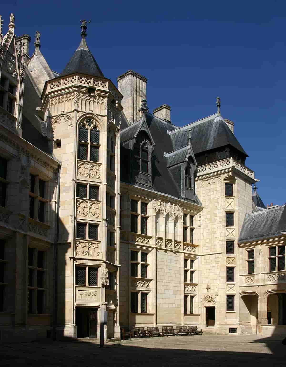 Palais Jacques-Coeur