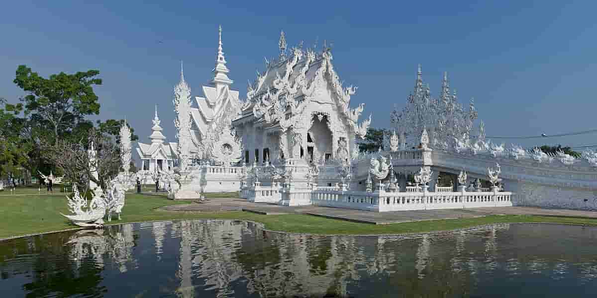 Wat Rong Khun (White Temple)