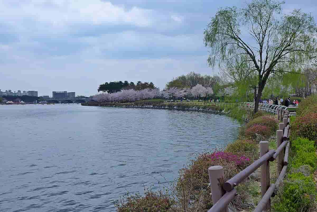 Iksan Lake Park