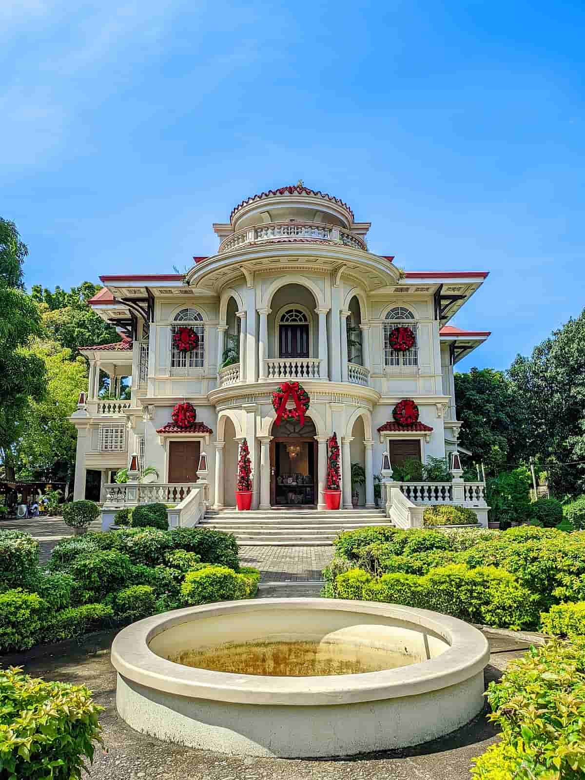 Molo Mansion