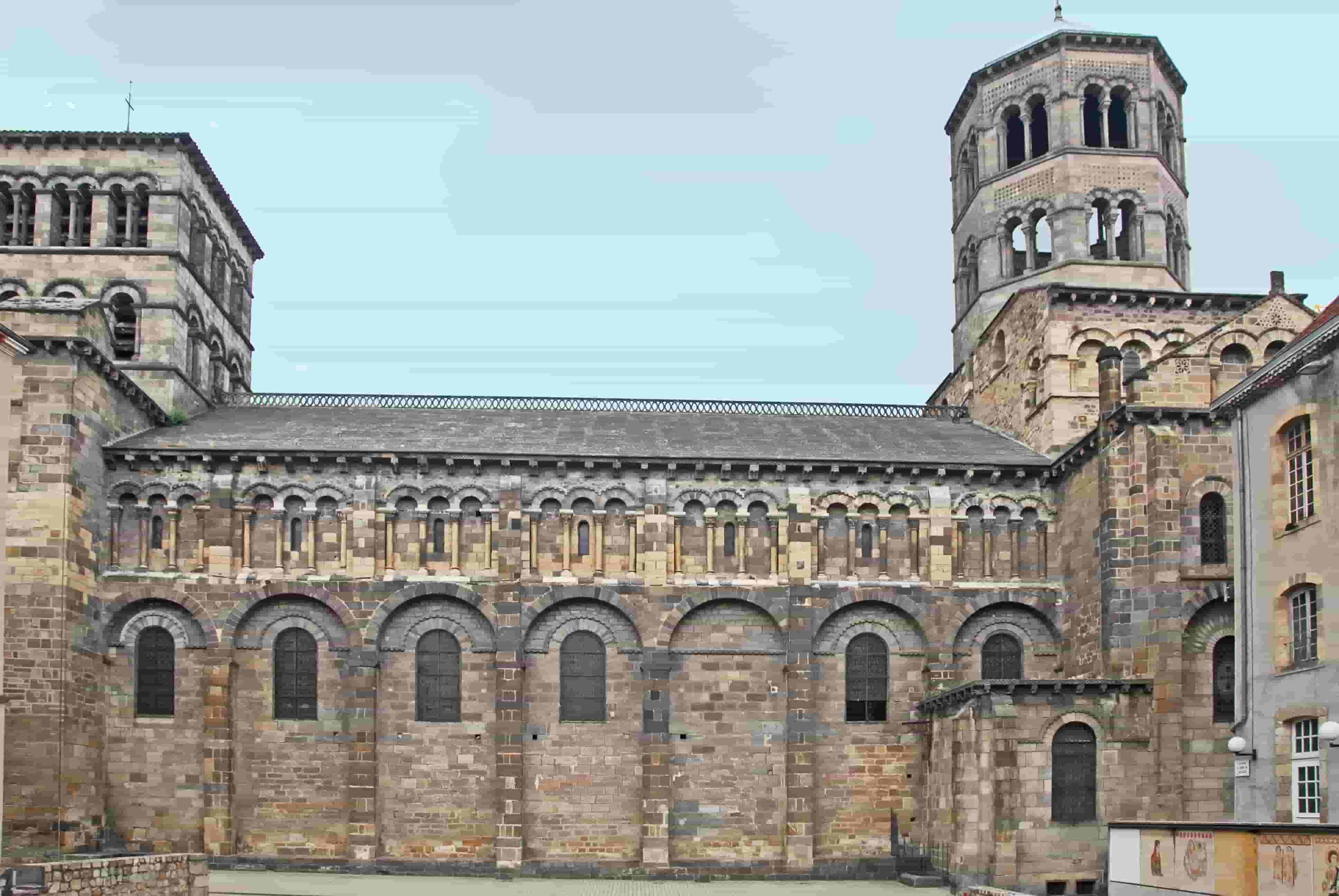 Abbatiale Saint-Austremoine